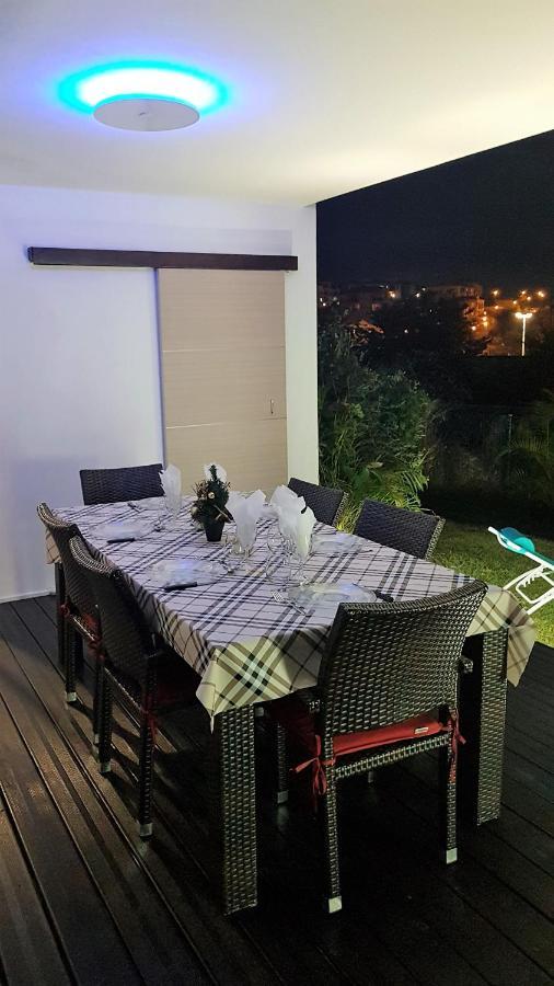T2 Classe 4 Etoiles Avec Jardin, Piscine, Vue Mer A Saint-Gilles-Les-Bains المظهر الخارجي الصورة